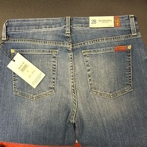 24.. NWT Seven for all mankind Size 28